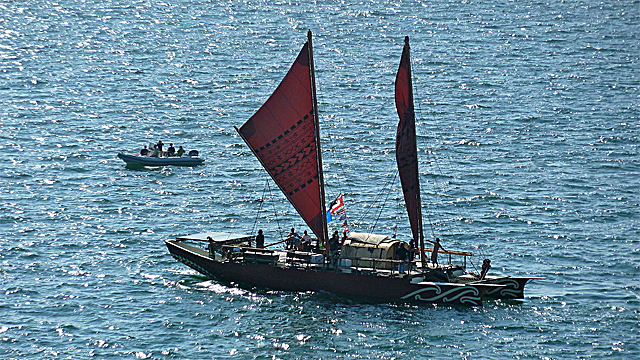 A twin-hulled Polynesian canoe replica (Photo by Michael R. Perry in Wikimedia, Creative Commons license)