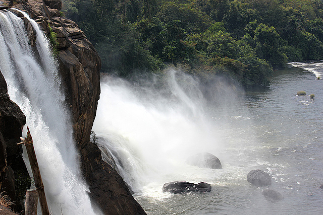 The Athirappilly waterfall (Photo by Isabel Schulz on Flickr, Creative Commons license)