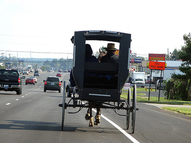 An Amish buggy on a Kentucky city street 