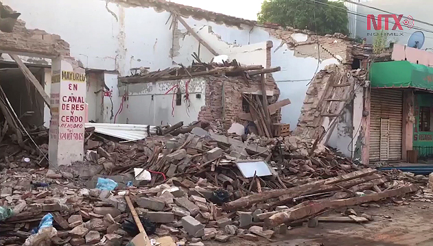 Earthquake rubble in Juchitan 