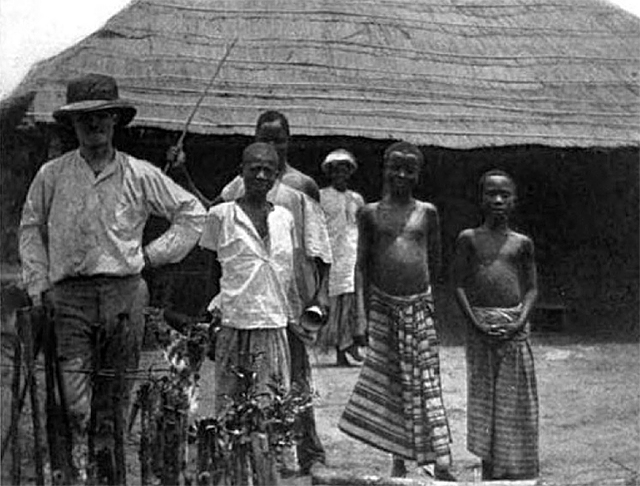 Samuel P. Verner, left, with members of the Batetela society in the Congo in 1902 