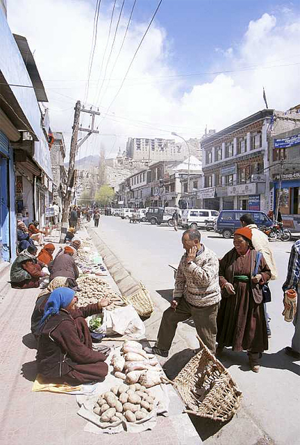 The market in Leh