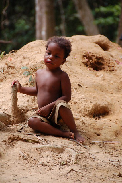 A Batek child in the Taman Negara National Park 