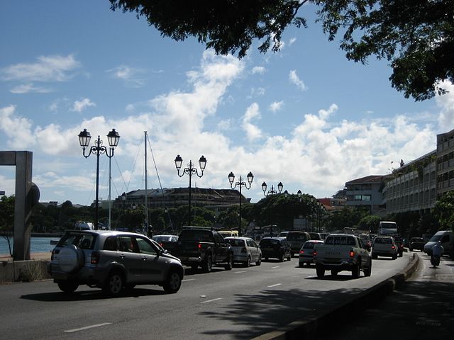 Tahitian road traffic 