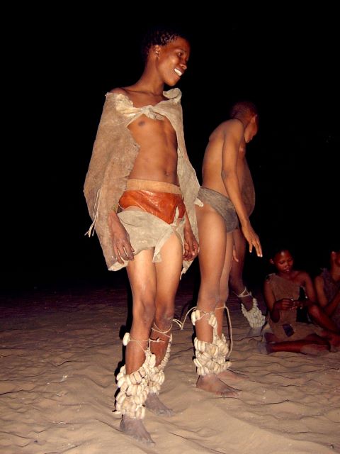 San near New Xade enjoying dancing (Photo by Petr Kosina in Flickr, Creative Commons license)